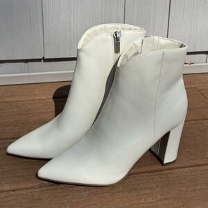 NWOT Marc Fisher Women’s Booties (Size 7)